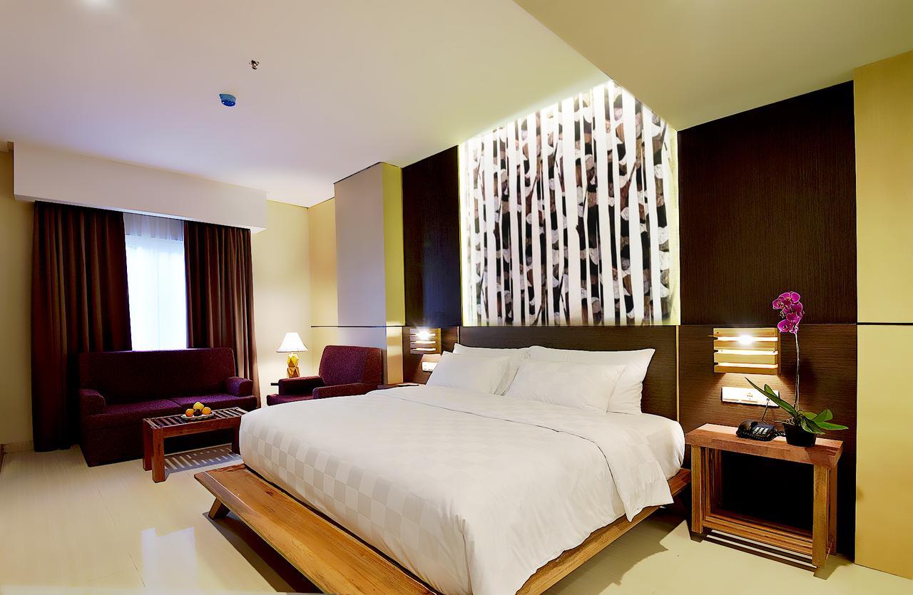 The Sya Regency Palu Hotel By Soasia Экстерьер фото