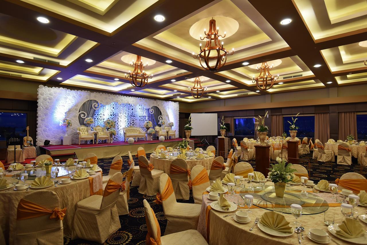 The Sya Regency Palu Hotel By Soasia Экстерьер фото